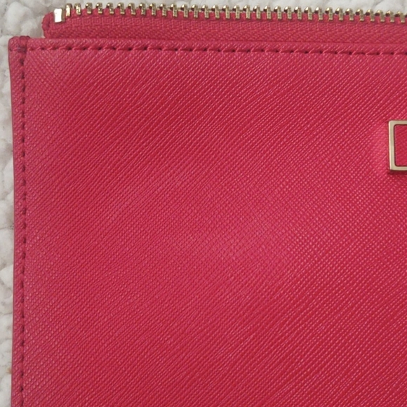 DKNY zippered pouch - Picture 3 of 4